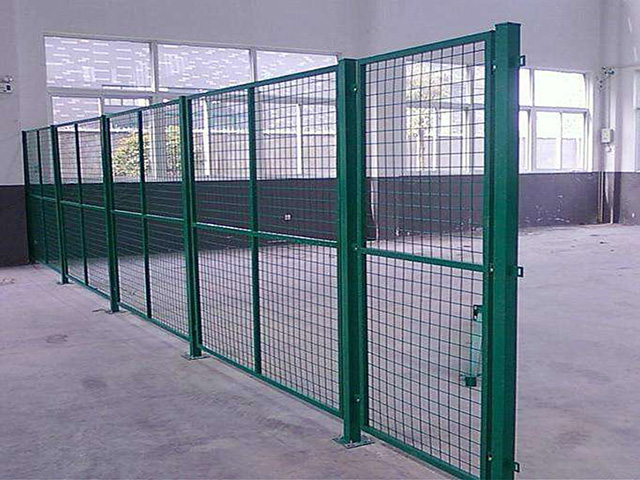 工程防護柵欄安裝施工